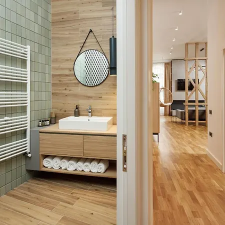 Апартаменты Ka'yana - Restored Luxury In The Heart Of The Old Town, Near Black Church, Council Sq *