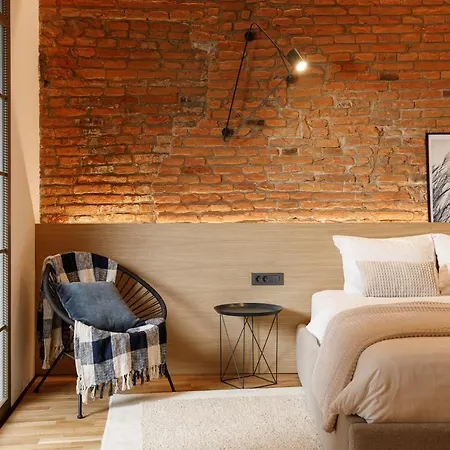 Апартаменти Ka'yana - Restored Luxury In The Heart Of The Old Town, Near Black Church, Council Sq