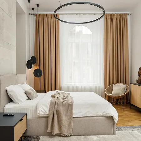 Ka'yana - Restored Luxury In The Heart Of The Old Town, Near Black Church, Council Sq *