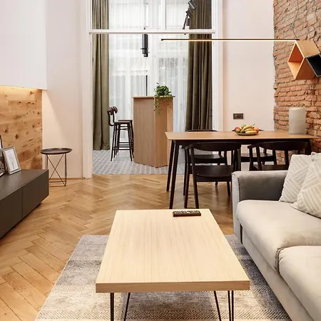 Ka'yana - Restored Luxury In The Heart Of The Old Town, Near Black Church, Council Sq * בראשוב