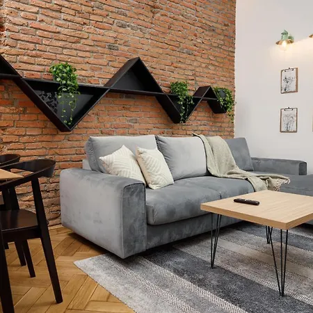Апартаменти Ka'yana - Restored Luxury In The Heart Of The Old Town, Near Black Church, Council Sq *