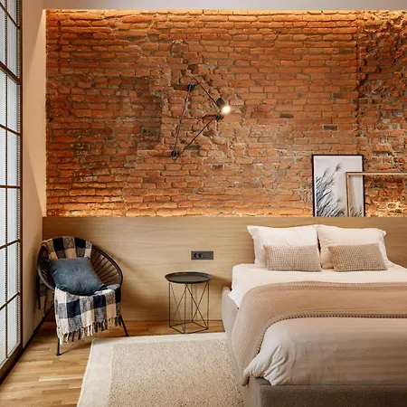 Апартаменти Ka'yana - Restored Luxury In The Heart Of The Old Town, Near Black Church, Council Sq Брашов