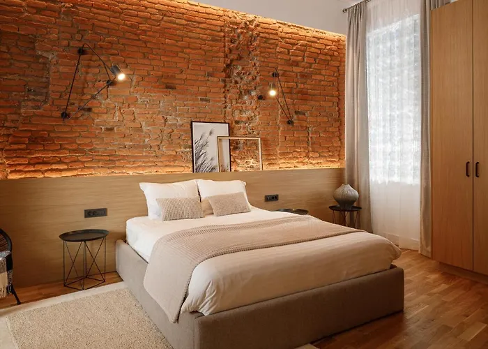 Ka'yana - Restored Luxury In The Heart Of The Old Town, Near Black Church, Council Sq *