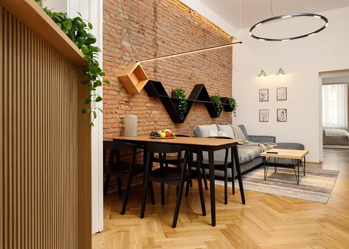 Ka'yana - Restored Luxury In The Heart Of The Old Town, Near Black Church, Council Sq