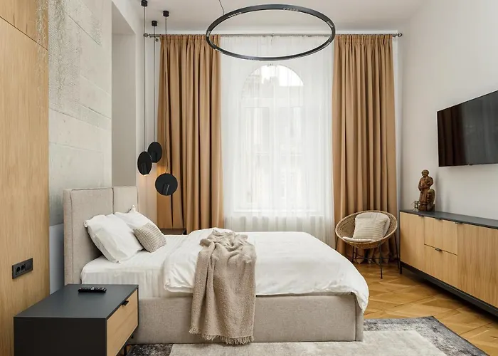 Ka'yana - Restored Luxury In The Heart Of The Old Town, Near Black Church, Council Sq *